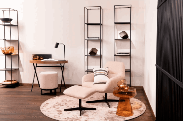 FINLEY LOUNGE CHAIR