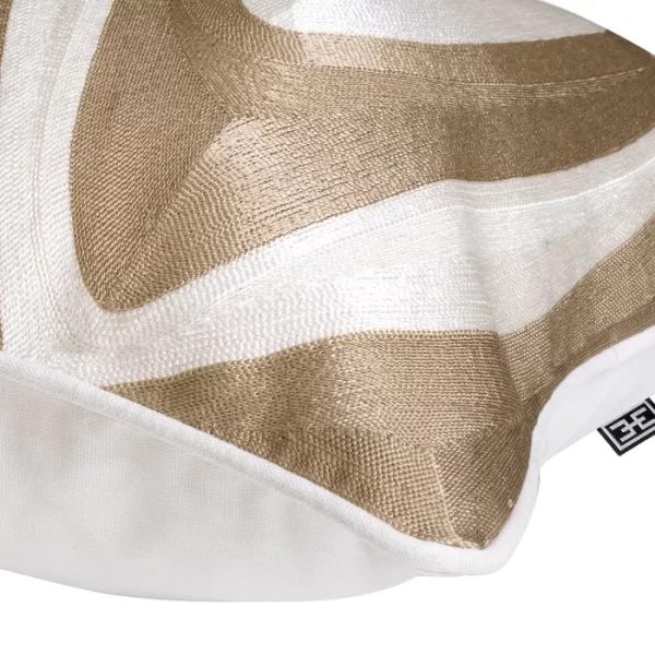 CUSHION COURA