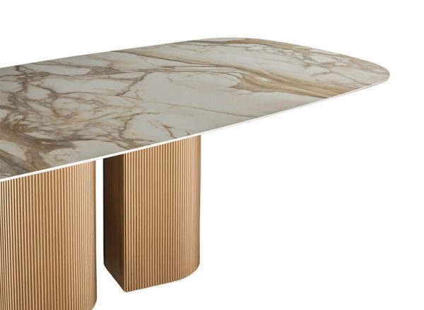 Dakry Dining Table